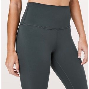 Lululemon align crop size 4